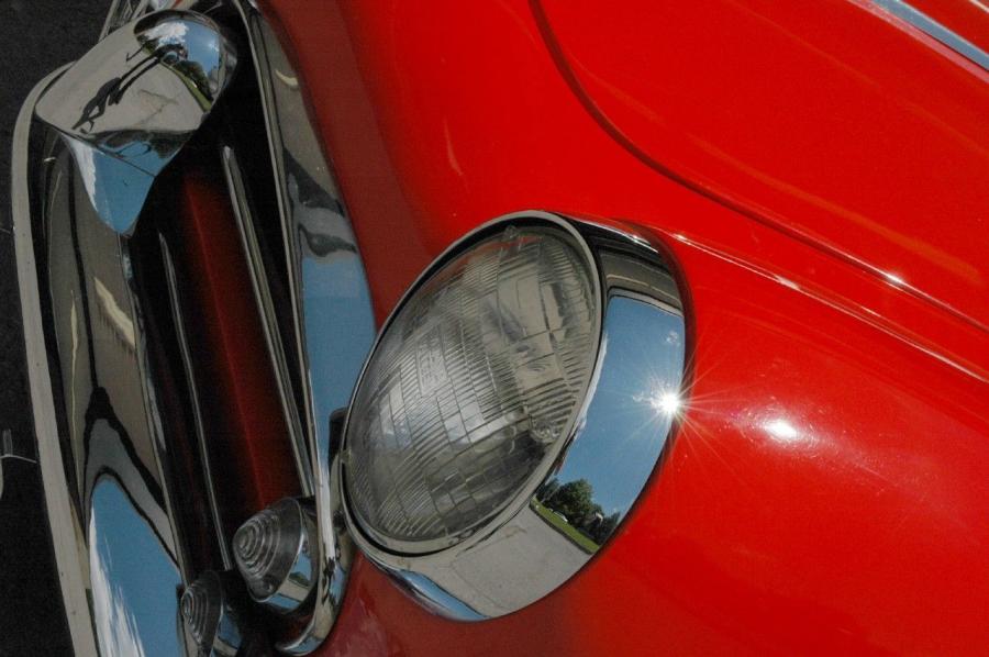 Детали экстерьера Alfa Romeo Giulietta Spider 1961 года  (фото 16 из 36)